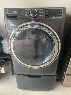 GE  Profile PFW870SPVRS 28 Inch Smart Front Load Washer 5.3 cu ft Capacity: Blue
