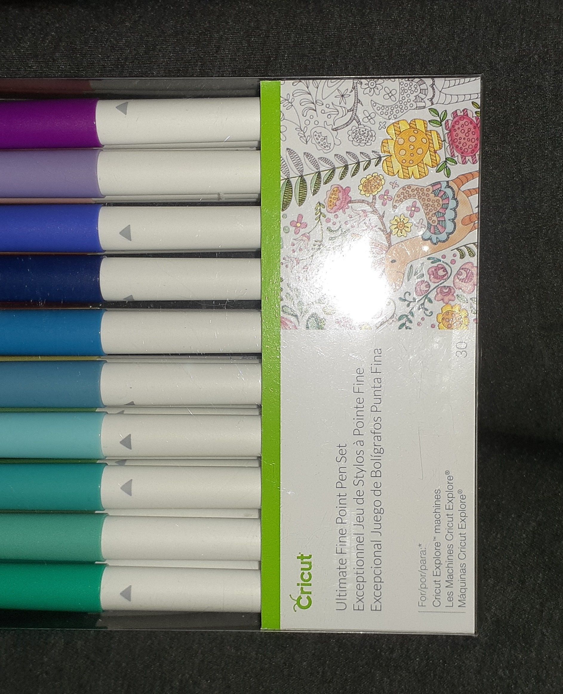 Cricut ultimate fine point pens. 30 pack. Brand new. Asking 25$