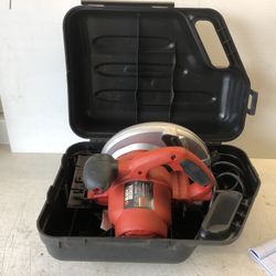 Circular Saw 7 1/4” Black And Decker 