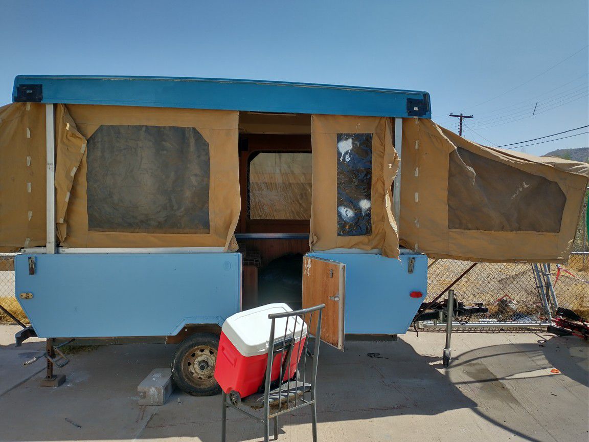 86 Starcraft tent trailer