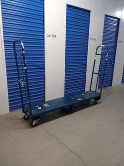 Merchandise car heavy duty in good condition $ 150