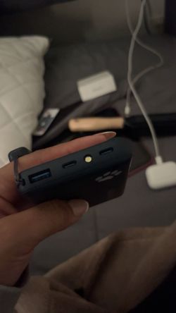 Portable charger type c