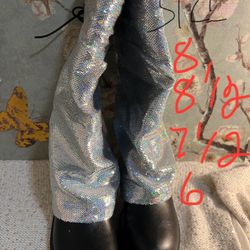 Boot.  New.     sizez. see the pic. available   ubication Fontana . 