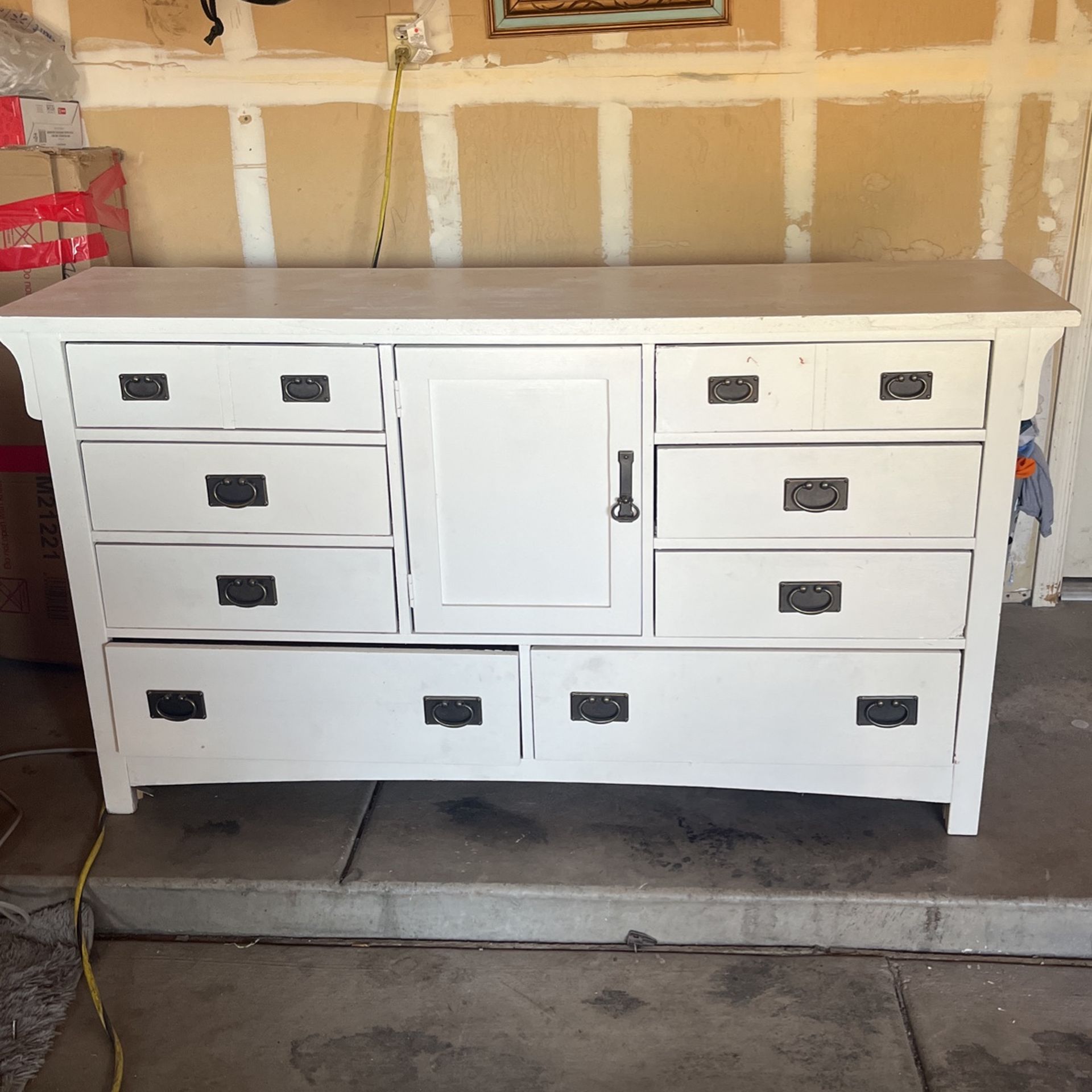 White Dresser for Sale in Tucson, AZ OfferUp