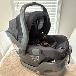 UPPAbaby Mesa V2 Infant Car Seat and Base - Jake Color