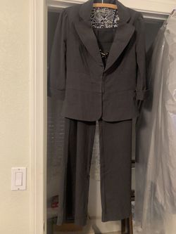 Apt 9. Pant Suit $15.00.  Chino, Ca