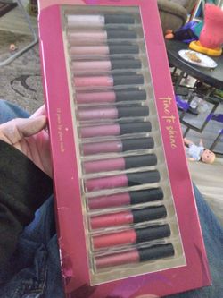 Time To Shine 15 Piece Lip Gloss Set Belk