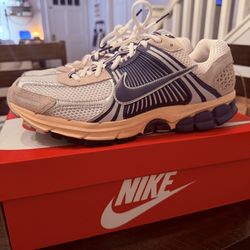 Nike Vomero 5 