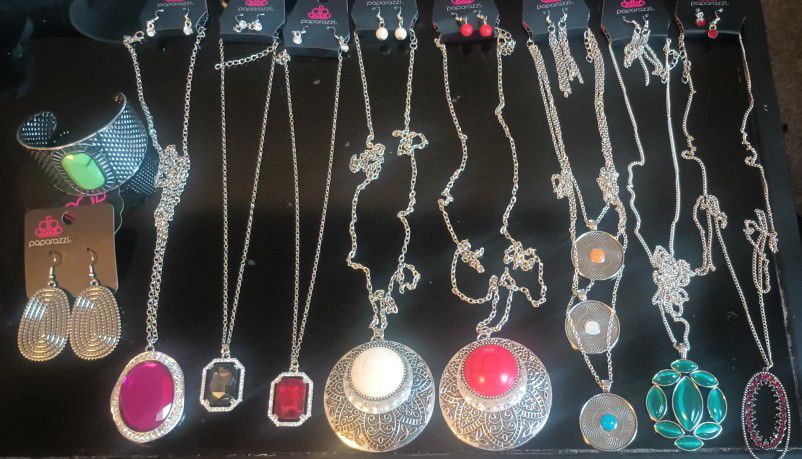10pc Bold Pendant Necklace/Earring Sets