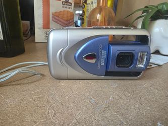Nikon Coolpix 2500
