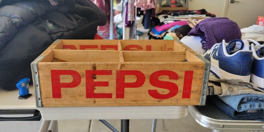 Vintage Pepsi Crate 1975