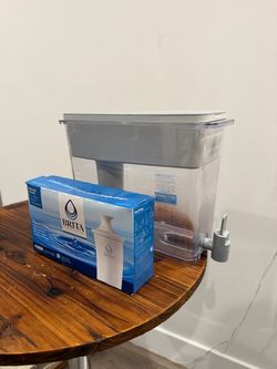 Brita dispenser + 3 replacement filters