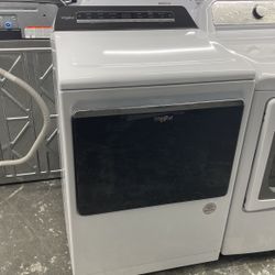 New Scratch And Dent Whirlpool Dryer. 1 Year Warranty 