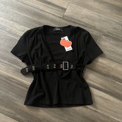 Cider: Black Deep V Buckle Belted Cropped Knit Short Sleeve Blouse, Size S