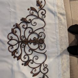 Elegant Metal Wall Art – Ornate Scroll Design