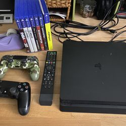 PS4 Slim 500 GB, 2 Controllers, 7 Games,PDP Universal Remote