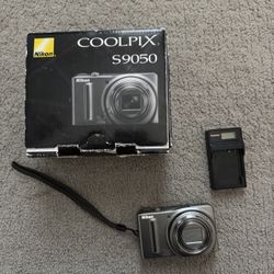 Nikon Coolpix S9050