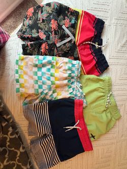 Swim trunks/shorts