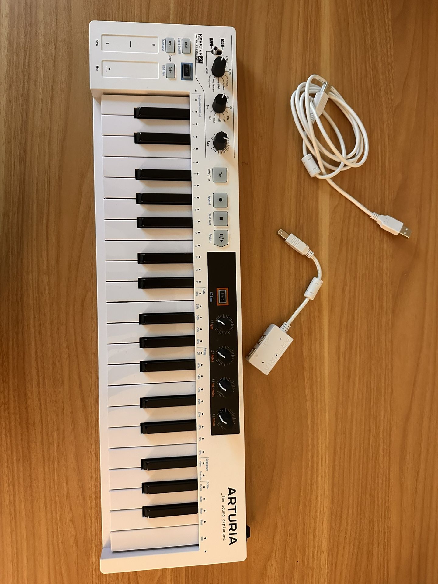Arturia KeyStep 37 Controller & Sequencer USB/MIDI/CV Keyboard Controller