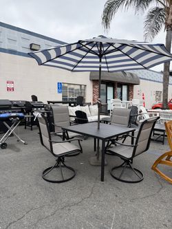 Patio set new
