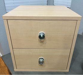 Neat cube storage unit with 2 drawers