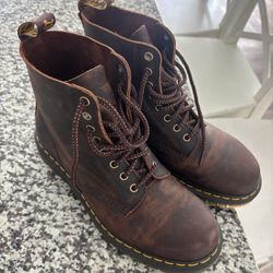 Dr martin Boots