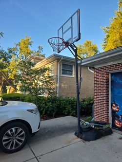 Basketball post and net