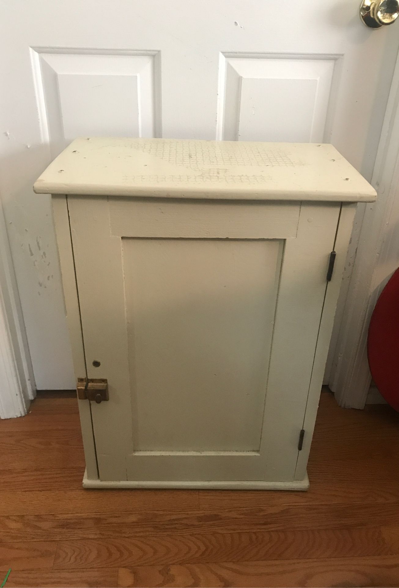 Small cabinet