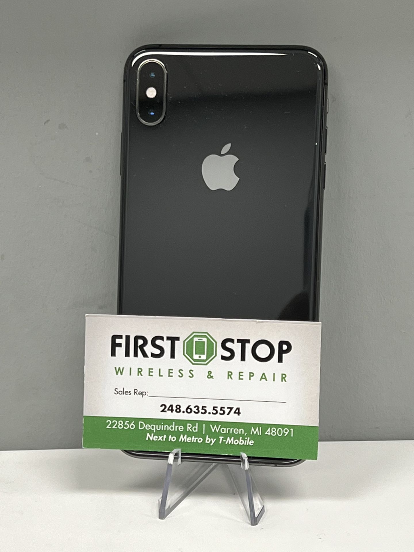 iPhone XS Max 64 GB unlocked