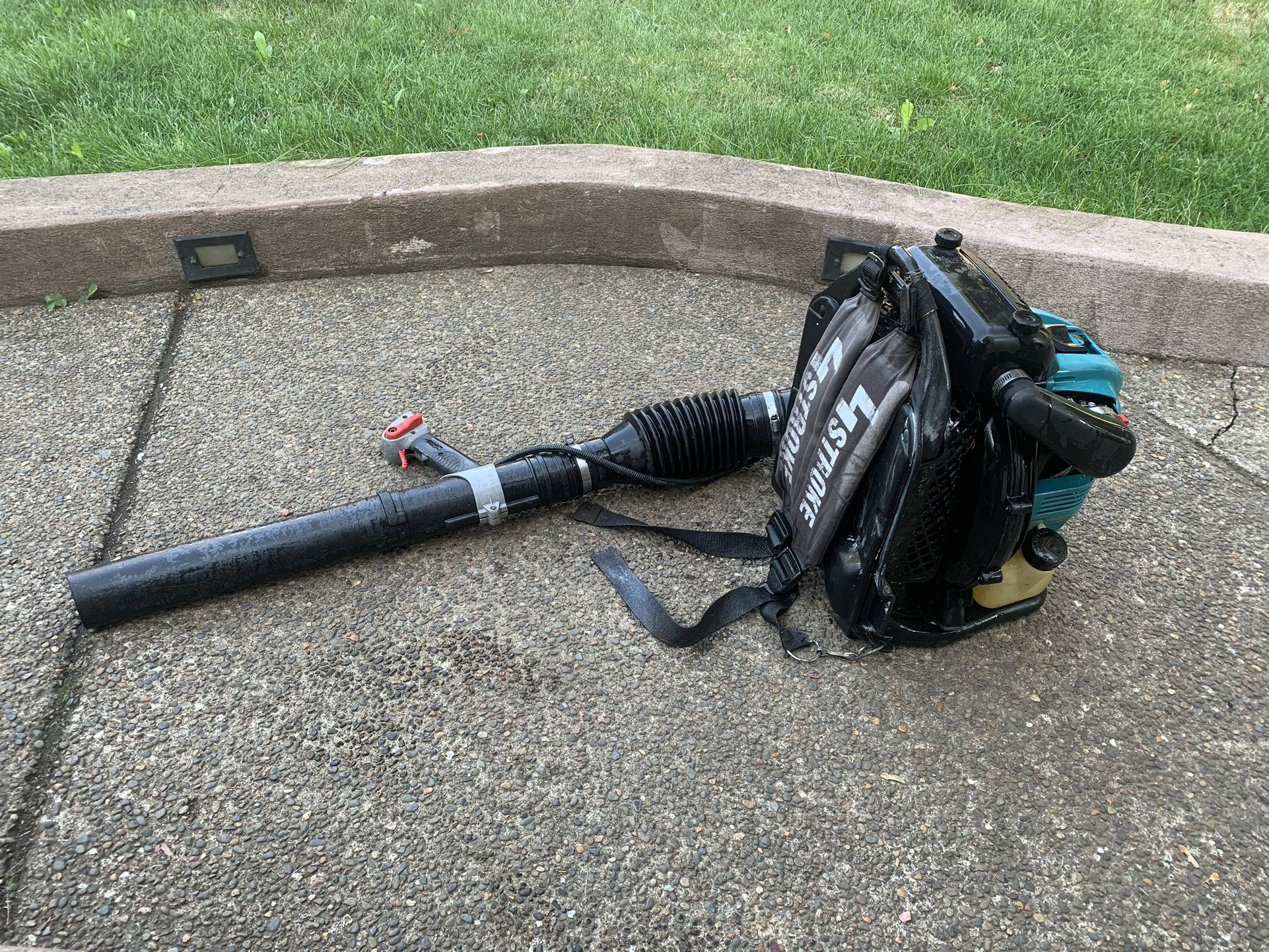 Makita Leaf Blower 4 Stroke