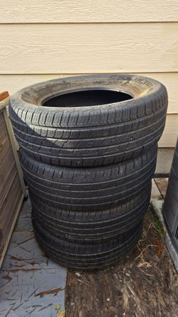 235 65 R17 (4) Tires for SUV