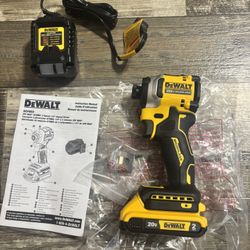DEWALT ATOMIC 20V MAX COMPACT 1/ 4 IN IMPACT DRIVER KIT