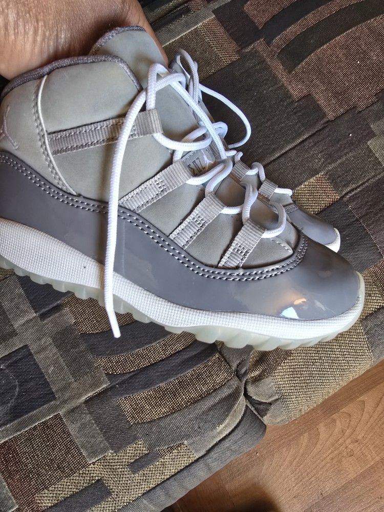 Jordan 11 Cool Grey Size 10c For Kids