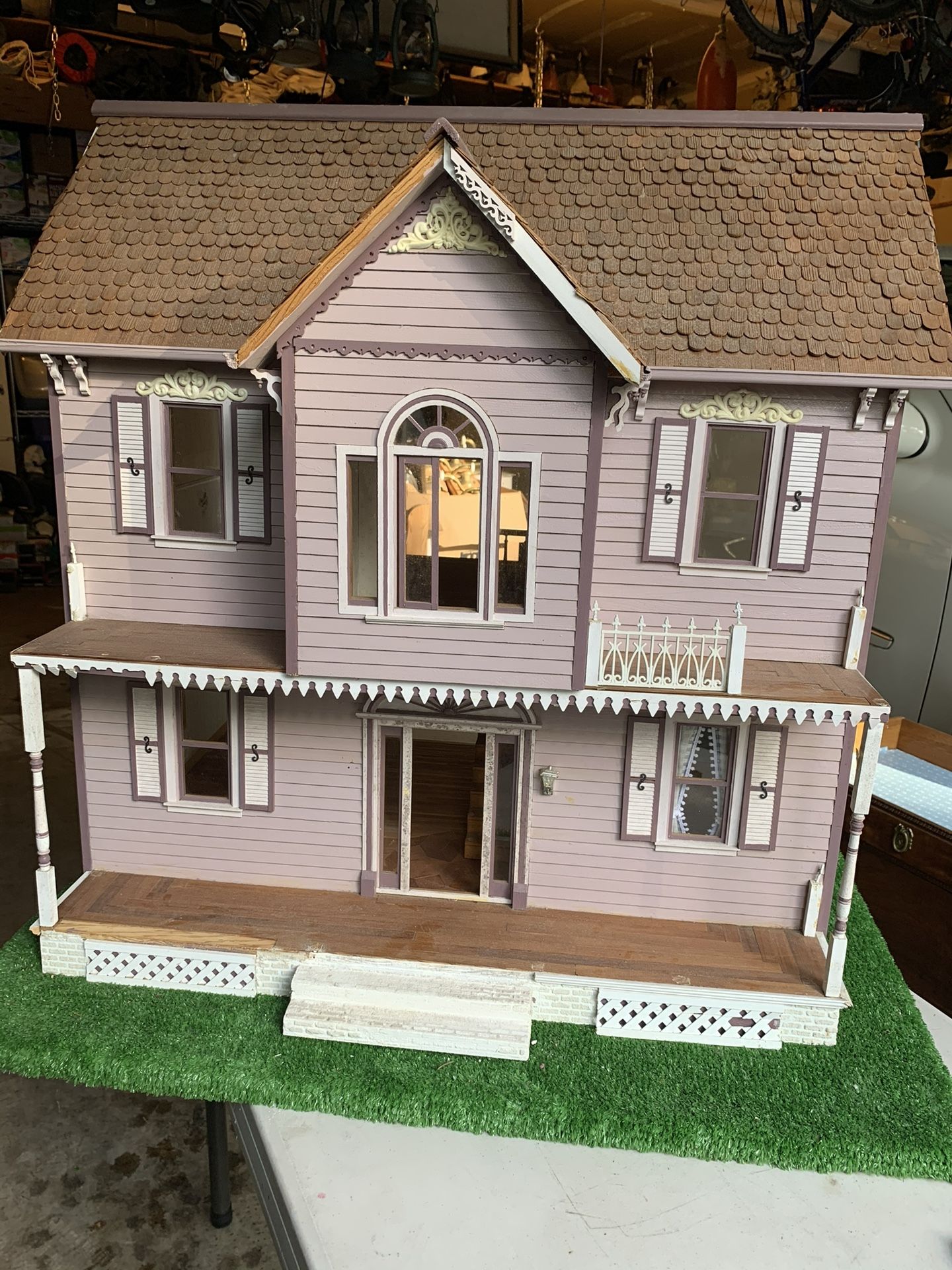 Doll House Wood Vintage