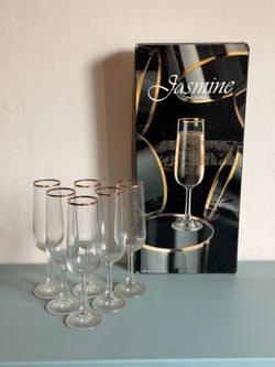 Vintage Jasmine Fine Crystal Champagne Futes with Gold Trim