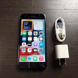 iPhone 7 - UNLOCKED - Like New  