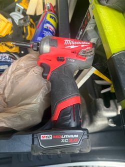 Milwaukee m12 drill