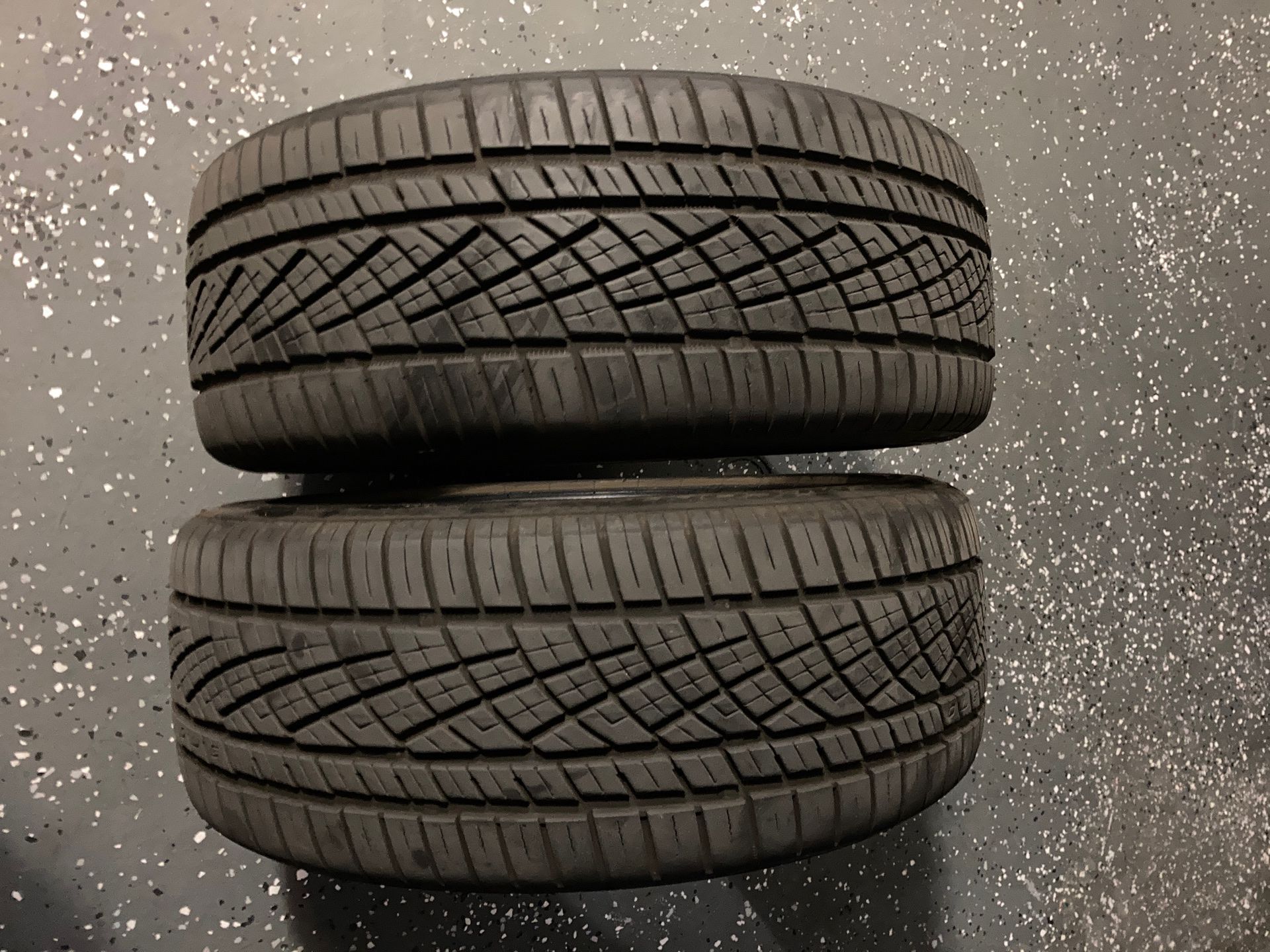 225-45-18 Continental tires
