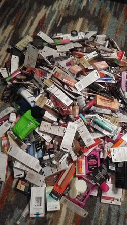 Lot Make up