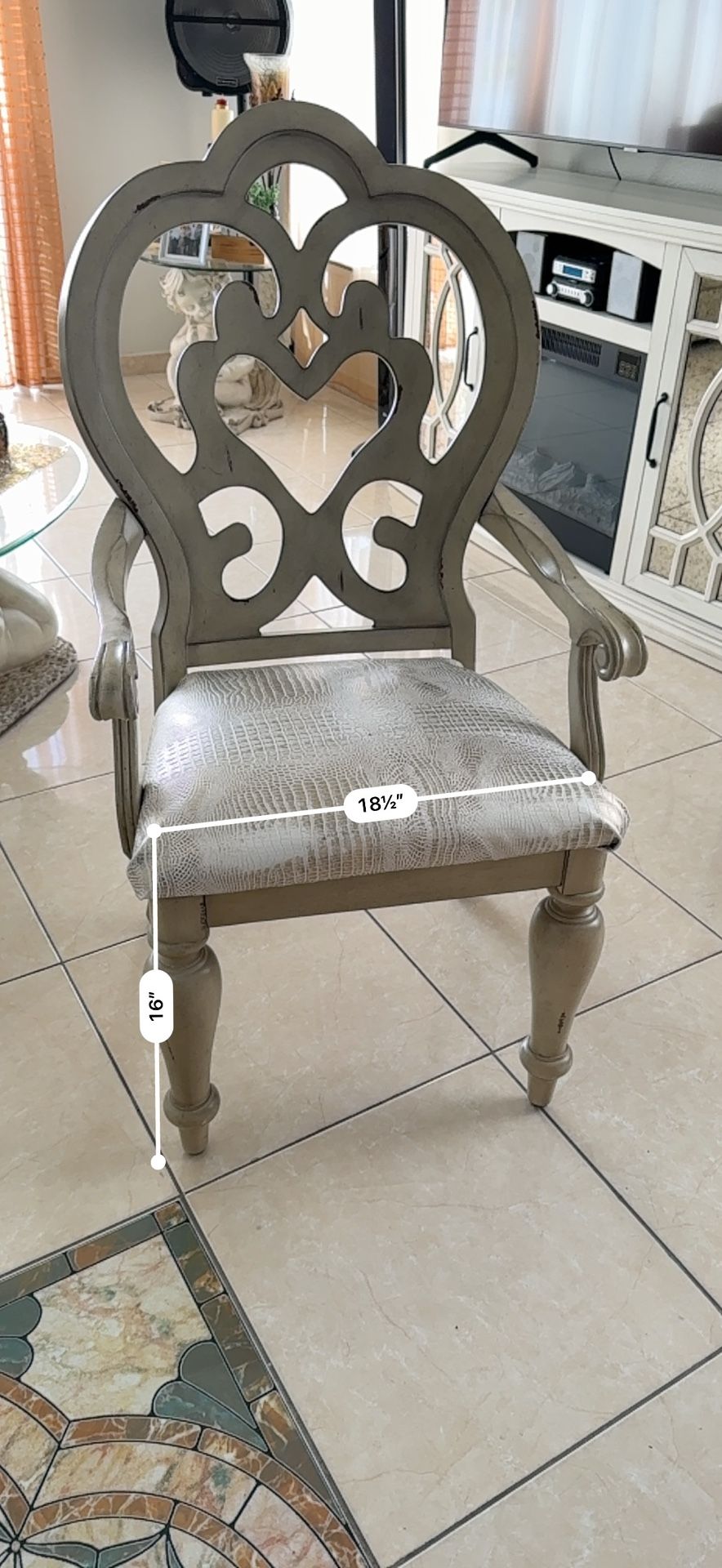 2 Matching Chairs
