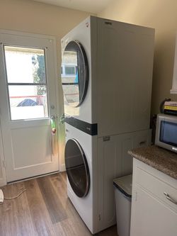 LG single unit washer / GAS dryer