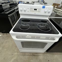 Ge Stove White 
