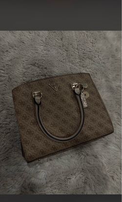 Classic GUESS brown handbag