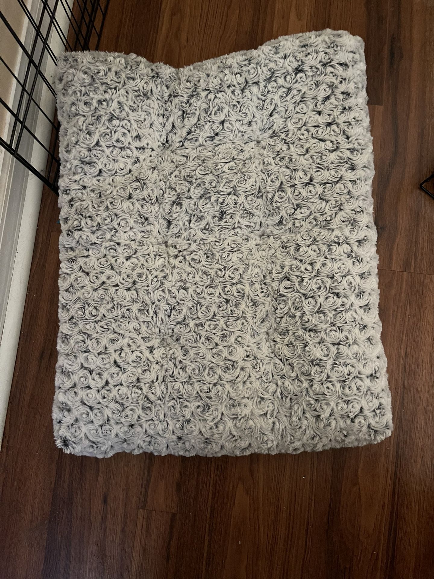KSIIA Washable Dog Bed Deluxe Plush Dog Crate Beds