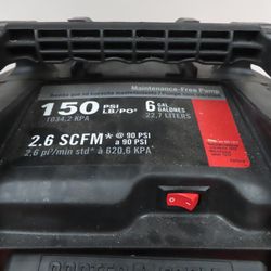 REDUCED - MOVING MUST SELL ASAP - Air Compressor Porter Cable 6 Gallon