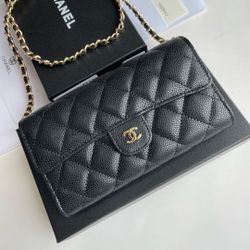 Wallet on Chain Caviar Leather Purse