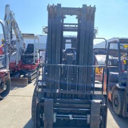 2016 Toyota 8FD45U - 10,000 # Pound Warehouse Forklift