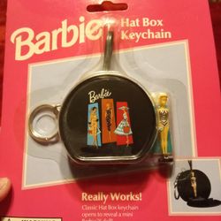 1999 Opening Barbie Hatbox Keychain with Mini Barbie