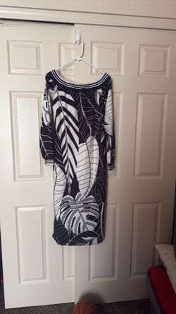 Women’s Black/ White Satin Dress Large