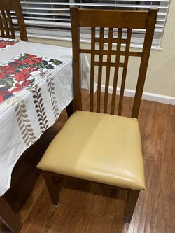 Wooden Dining Table With 4x Chairs